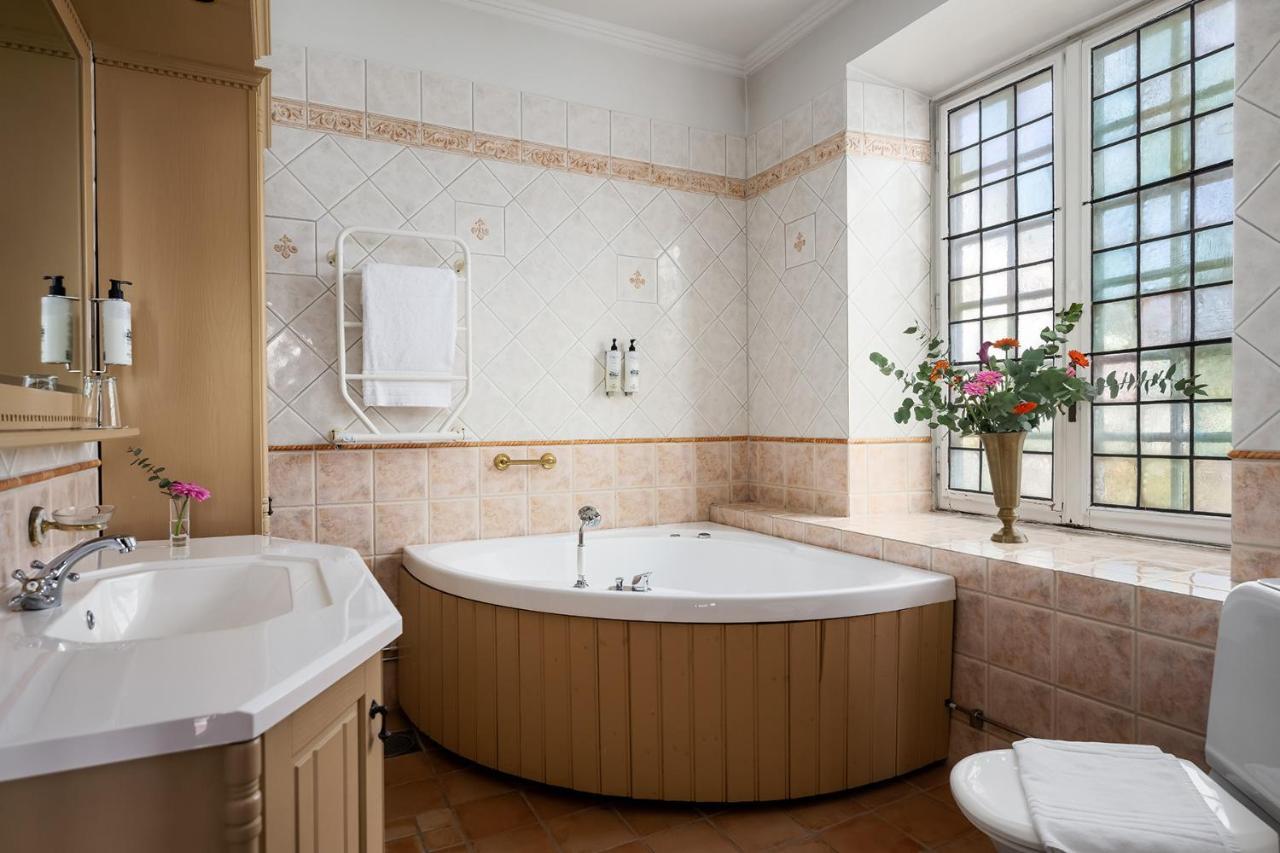 Haeringe Slott Hotel Musko Havsbad Ngoại thất bức ảnh